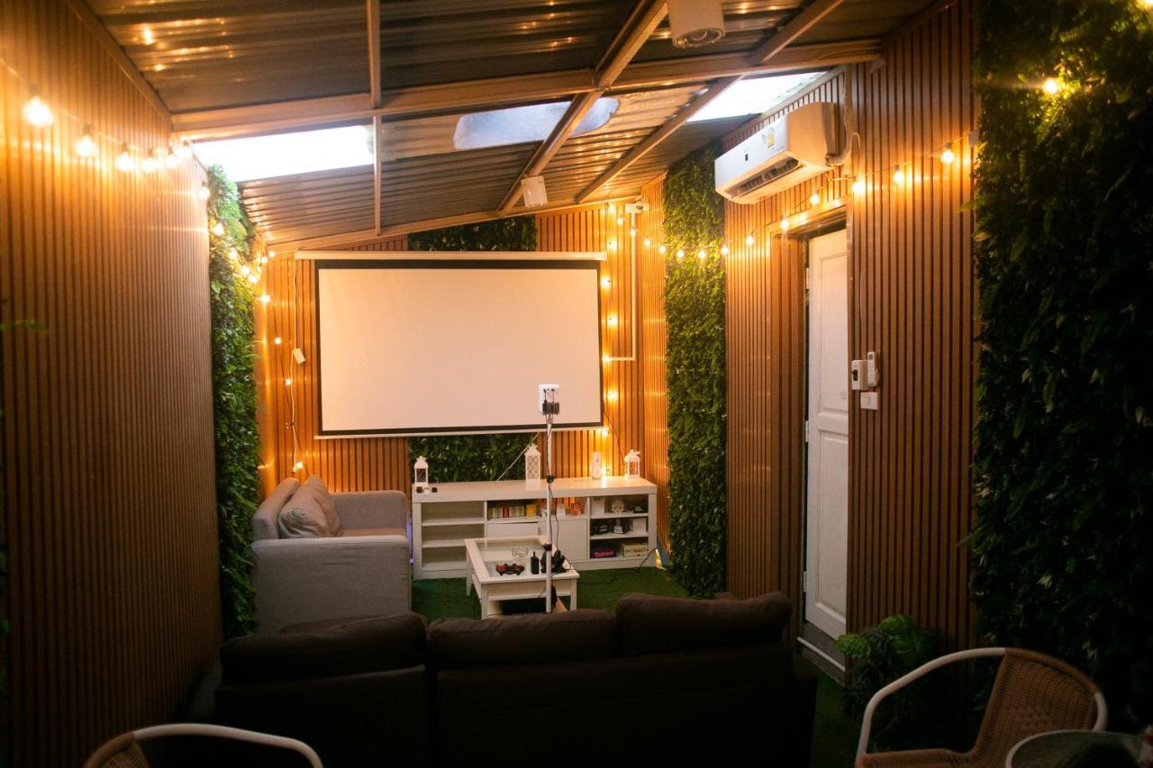 420 Hostel - Ekkamai Buds & Beds Bangkok Exteriör bild