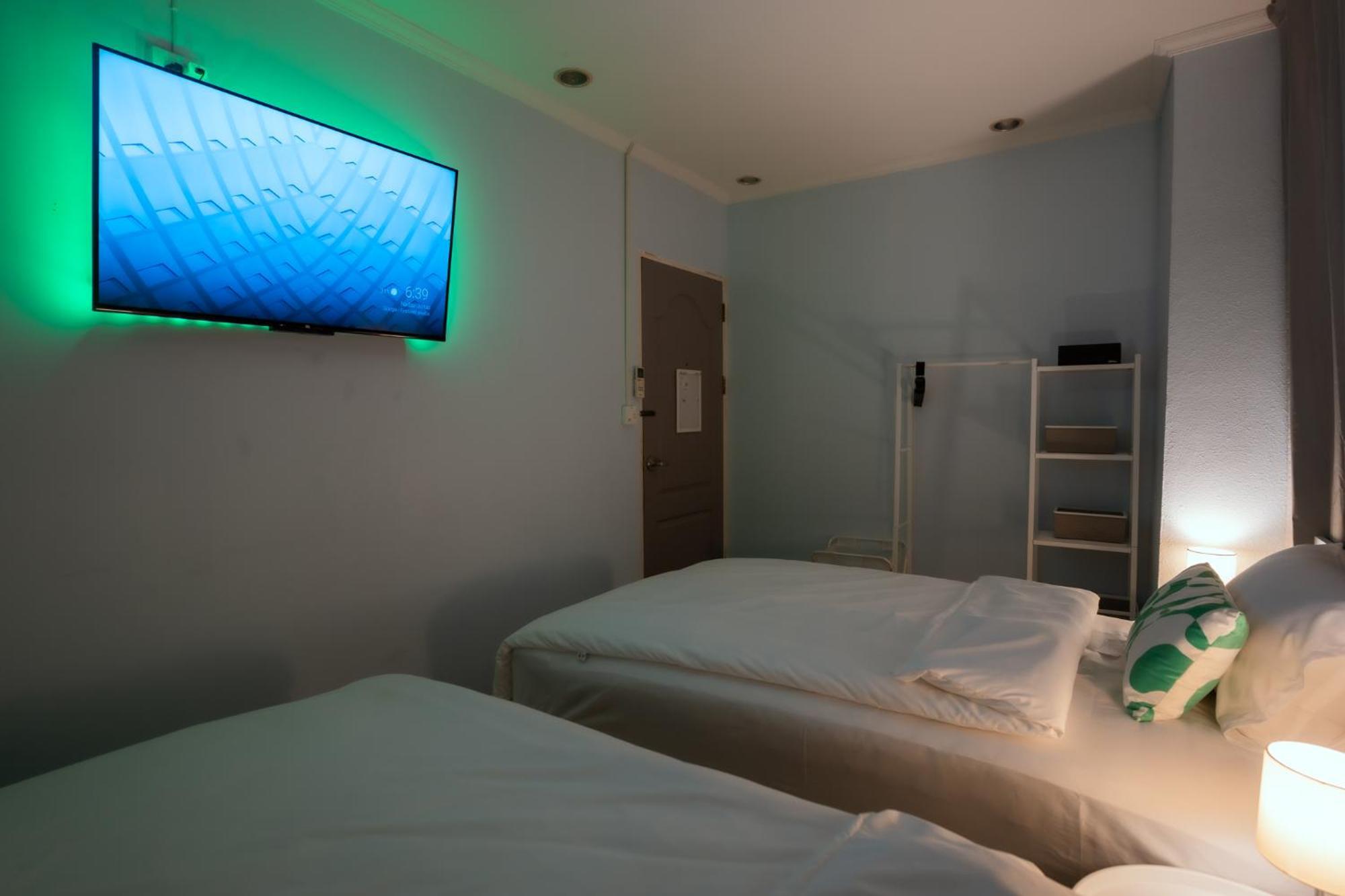 420 Hostel - Ekkamai Buds & Beds Bangkok Exteriör bild