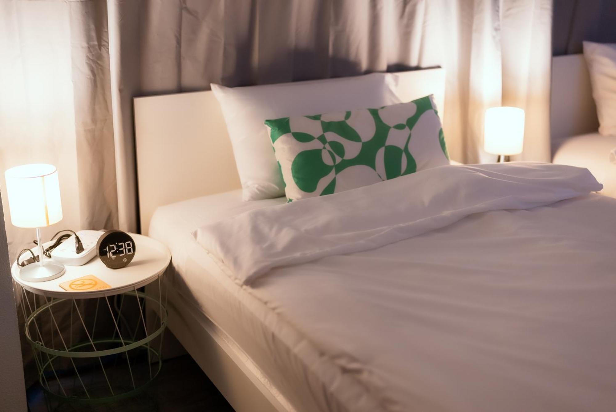 420 Hostel - Ekkamai Buds & Beds Bangkok Exteriör bild